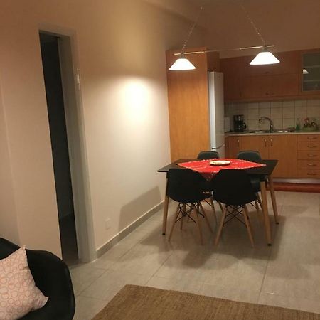 Central 2-Bedroom Luxury Apartment イラクリオン エクステリア 写真