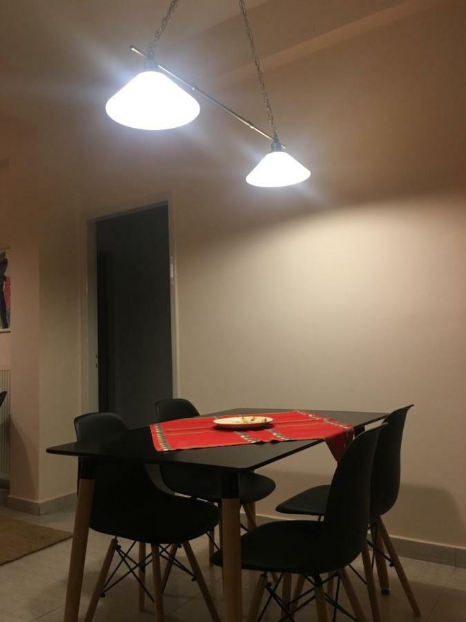Central 2-Bedroom Luxury Apartment イラクリオン エクステリア 写真