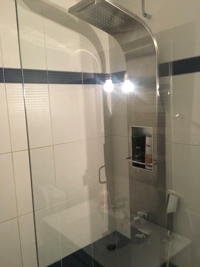 Central 2-Bedroom Luxury Apartment イラクリオン エクステリア 写真
